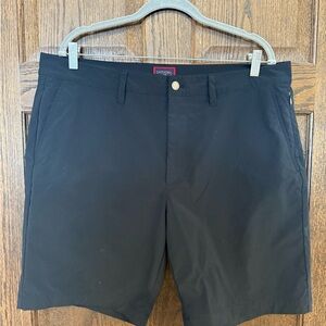 UNTUCKit Men's Black Flat Front Shorts